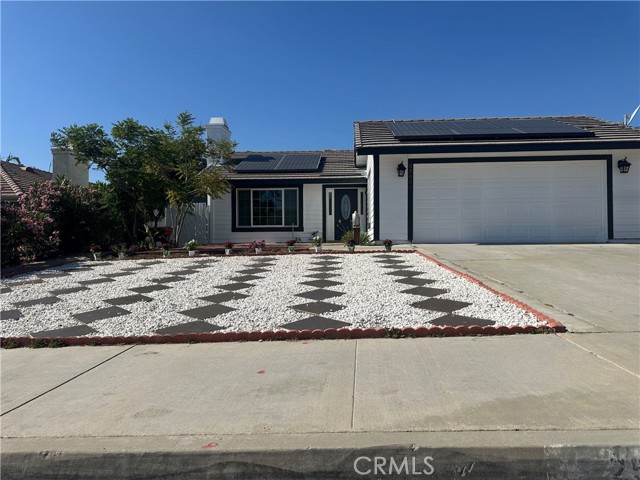 Detail Gallery Image 3 of 28 For 25690 Onate Dr, Moreno Valley,  CA 92557 - 3 Beds | 2 Baths