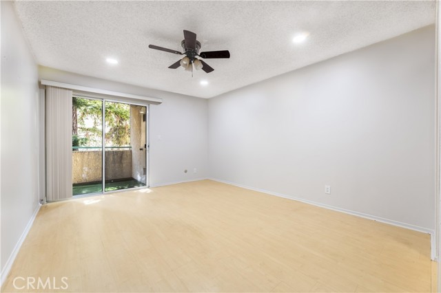 Detail Gallery Image 17 of 37 For 7800 Topanga Canyon #212,  Canoga Park,  CA 91304 - 2 Beds | 2 Baths