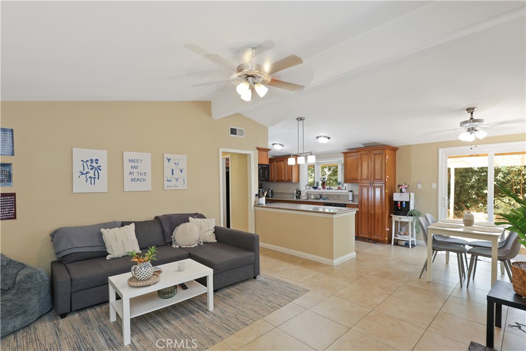 MLS #OC25260257 image #5