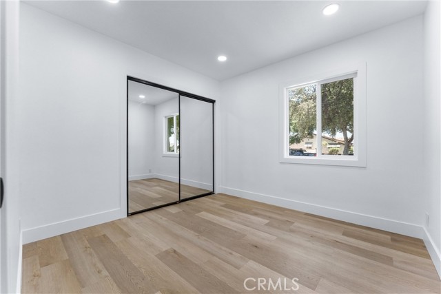 325 S Valley Street, Anaheim CA: https://media.crmls.org/medias/b6813ab7-fa27-4815-b508-dfa9fbaa8694.jpg