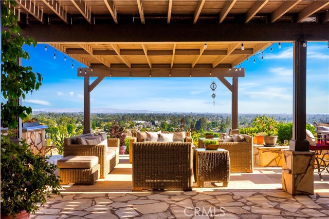3636 E Longridge Drive, Orange CA: https://media.crmls.org/medias/b681f8e8-48d6-4850-9410-1a48ca68b5f0.jpg