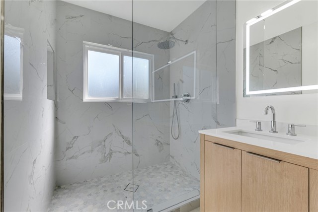 17706 Collins Street photo 20