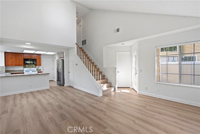 Detail Gallery Image 9 of 40 For 21141 Flametree, Lake Forest,  CA 92630 - 3 Beds | 2 Baths