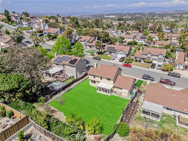 1426 Crestview Drive, Oceanside CA: https://media.crmls.org/medias/b6830847-4200-4a26-aedd-b498ff48d045.jpg