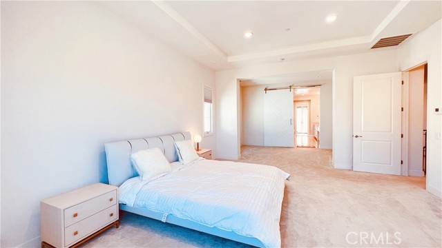 B6833b0d F06b 4089 A91e Ac0dfac0e61f