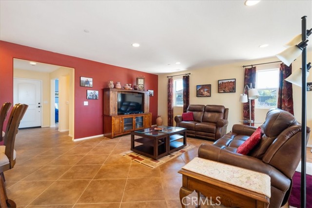 Detail Gallery Image 28 of 56 For 287 Tom Mcguinness Jr. Cir, Fallbrook,  CA 92028 - 4 Beds | 2/1 Baths