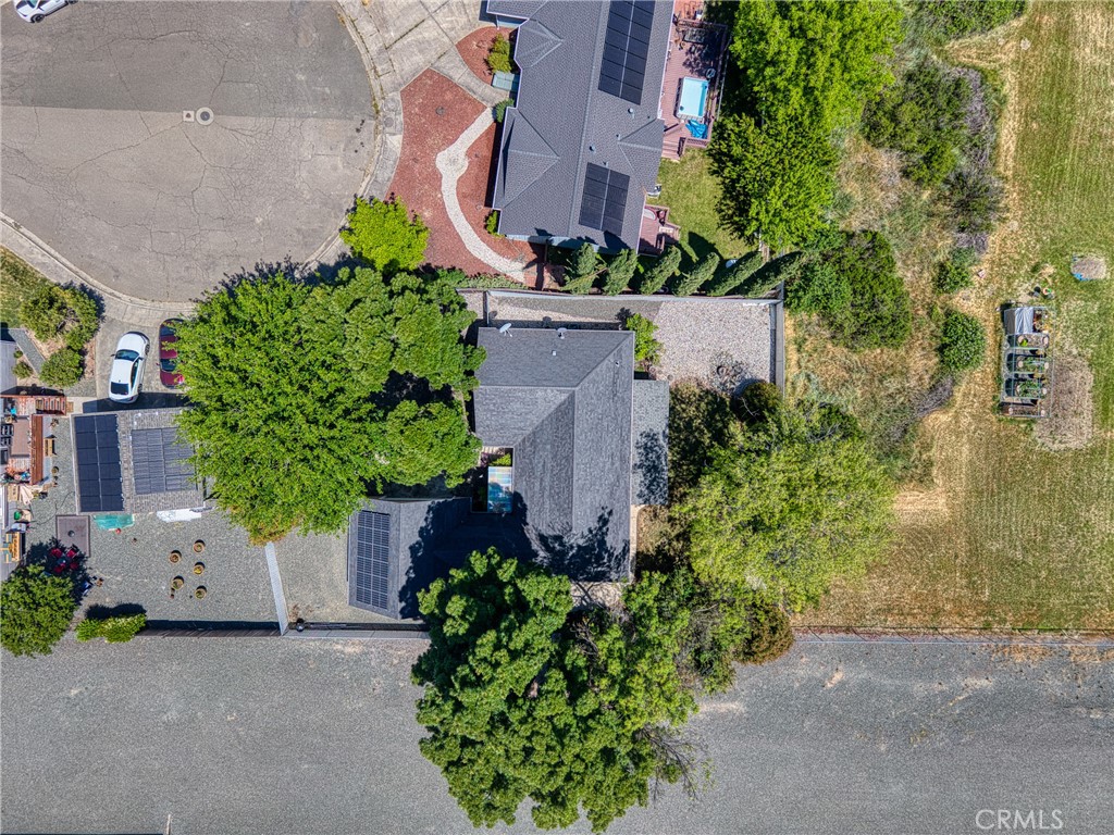 https://media.crmls.org/medias/b684c9bd-9eaa-459d-aa92-016e55e46ea3.jpg?preset=X-Large