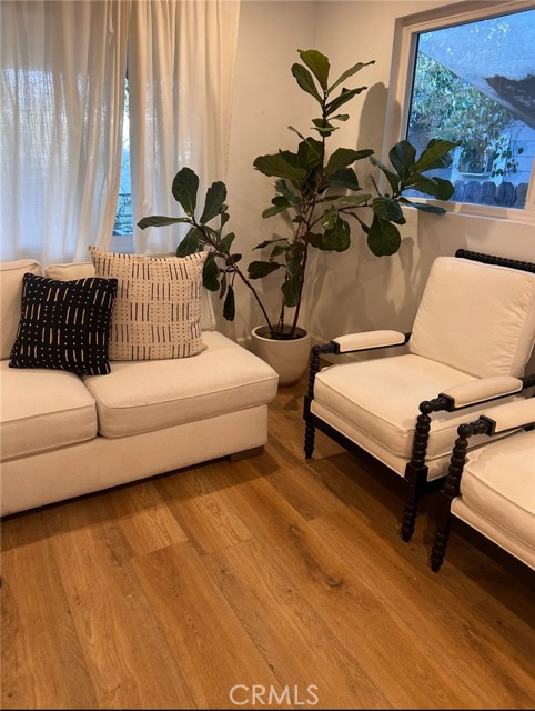 Detail Gallery Image 9 of 28 For 961 Terrace 49, Los Angeles,  CA 90042 - 3 Beds | 2 Baths