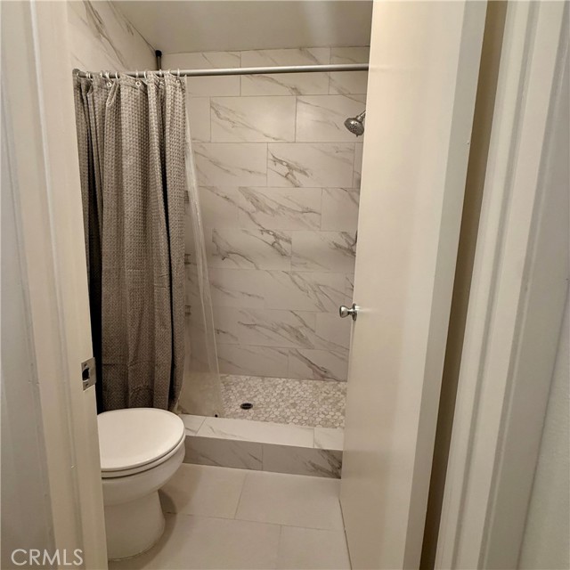 Detail Gallery Image 8 of 14 For 12801 Moorpark #106,  Studio City,  CA 91604 - 2 Beds | 2 Baths