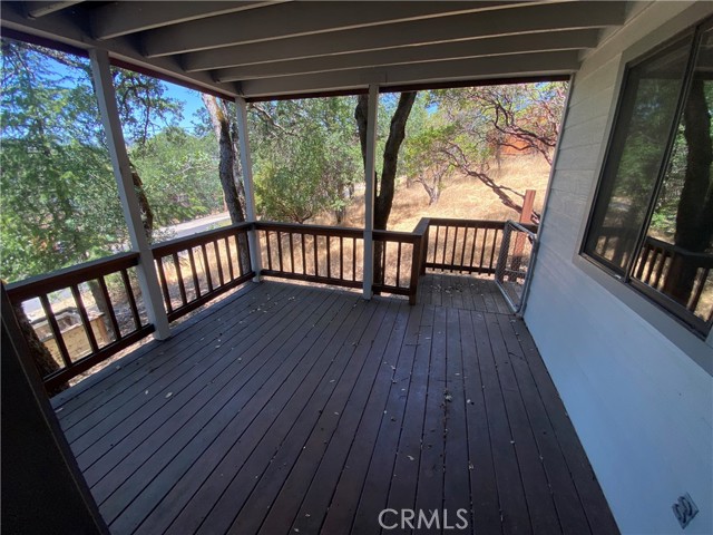 19232 N Shore Court, Hidden Valley Lake CA: https://media.crmls.org/medias/b685e532-9b42-47e4-857e-755d08320ece.jpg