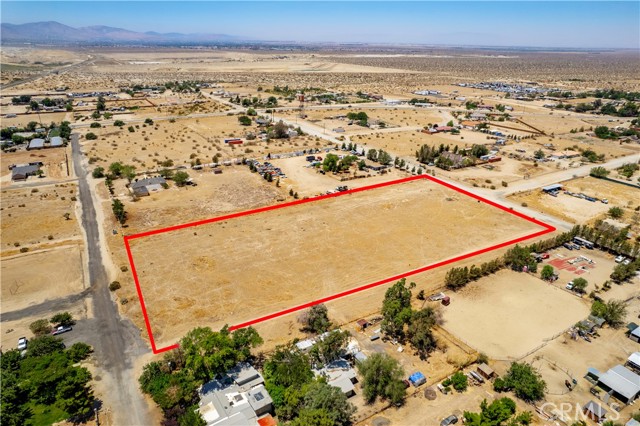 8 S Dunford Avenue, Littlerock CA: https://media.crmls.org/medias/b6863b58-7495-40de-a276-bdfe5958d1a7.jpg
