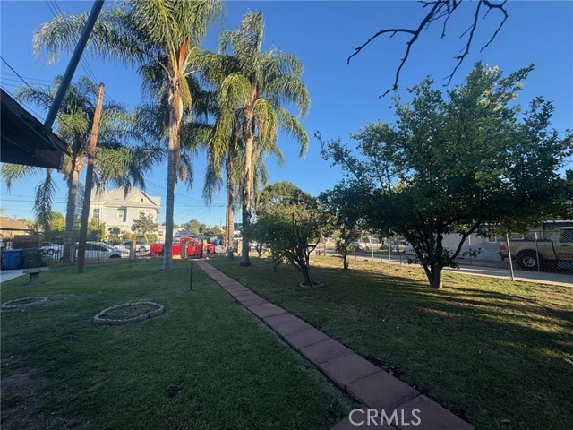 Detail Gallery Image 5 of 17 For 639 N Currier, Pomona,  CA 91768 - 4 Beds | 2 Baths