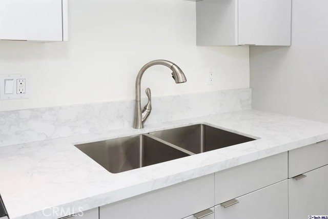 Detail Gallery Image 9 of 15 For 7521 Milwood Ave, Canoga Park,  CA 91303 - 1 Beds | 1 Baths