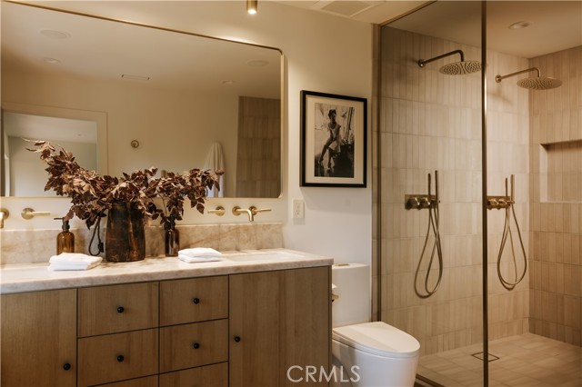 Detail Gallery Image 22 of 37 For 5557 Franrivers Ave, Woodland Hills,  CA 91367 - 4 Beds | 2/1 Baths