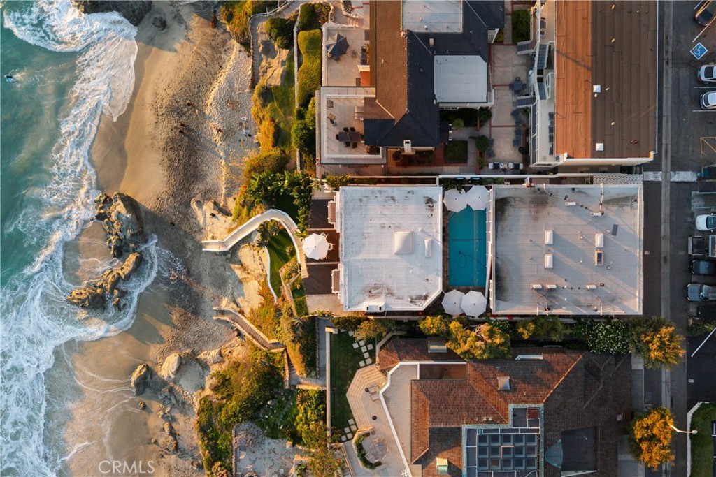 MLS #OC25246405 image #1