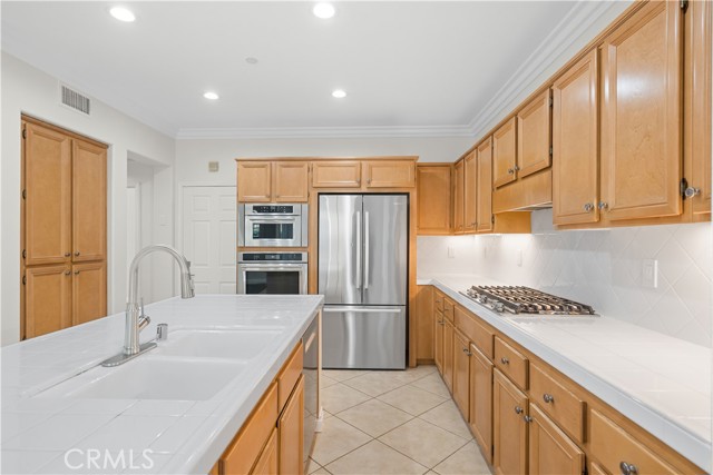 Detail Gallery Image 11 of 59 For 14 Sagebrush Way, Azusa,  CA 91702 - 4 Beds | 3 Baths