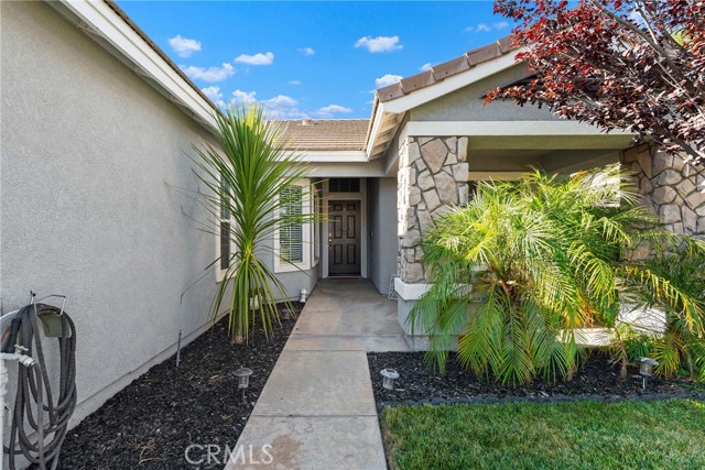 Detail Gallery Image 3 of 40 For 36675 Sauterne St, Winchester,  CA 92596 - 4 Beds | 2 Baths