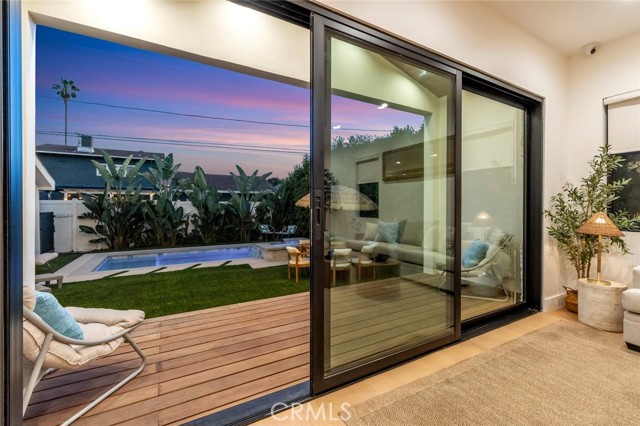 Detail Gallery Image 28 of 61 For 11956 Collins St, Valley Village,  CA 91607 - 5 Beds | 5/1 Baths