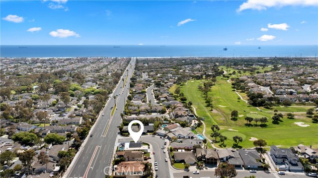 19582 Summer Breeze Lane, Huntington Beach CA: https://media.crmls.org/medias/b689ddc2-5e53-4f4e-a0a1-0f6fc2fd7b7b.jpg