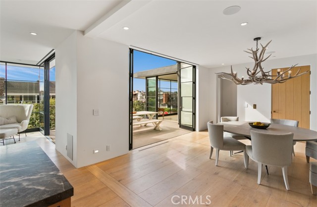 1703 E Ocean Boulevard, Newport Beach CA: https://media.crmls.org/medias/b68a185f-dff4-461f-9497-55b5e6164184.jpg