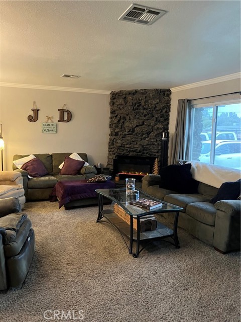 1976 6th Street, Oroville CA: https://media.crmls.org/medias/b68a1c7f-d19b-4339-933a-f33008e6b09d.jpg