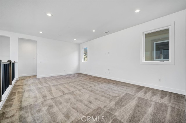 Detail Gallery Image 15 of 36 For 20638 W Deer Grass Ct Ct, Porter Ranch,  CA 91326 - 5 Beds | 5/1 Baths