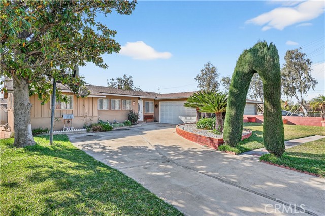 15937 Manzanita, Fontana CA: https://media.crmls.org/medias/b68a7ebb-d6ad-4ce9-94c4-1810ccab9abd.jpg