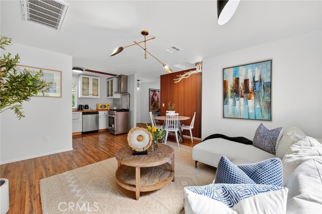 Detail Gallery Image 43 of 64 For 261 N Oak, Pasadena,  CA 91107 - – Beds | – Baths