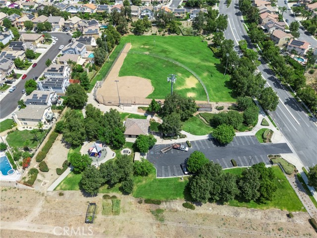 14998 Mustang Lane, Fontana CA: https://media.crmls.org/medias/b68b99b8-a98f-4098-971b-9322a5aa2b52.jpg