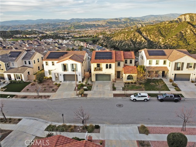 Detail Gallery Image 2 of 72 For 18696 Cedar Crest Dr, Canyon Country,  CA 91387 - 3 Beds | 2/1 Baths