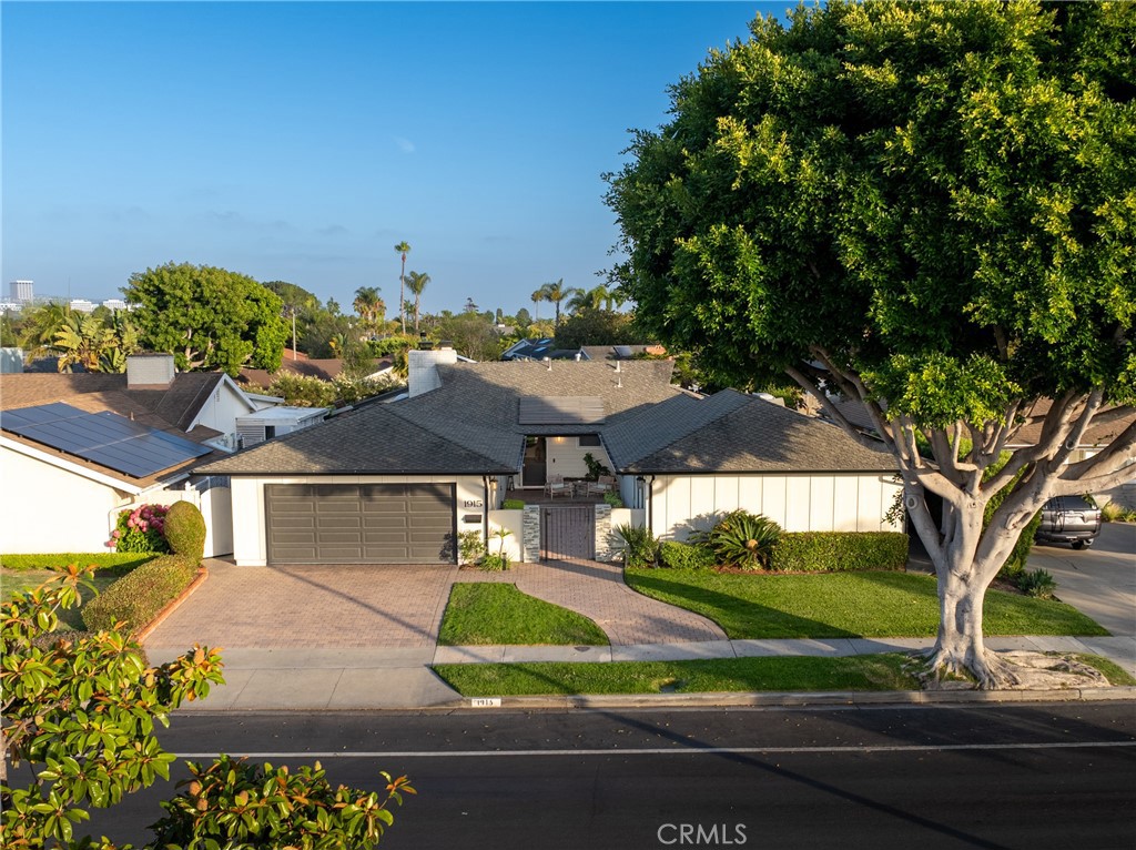 1915 Mariners Drive