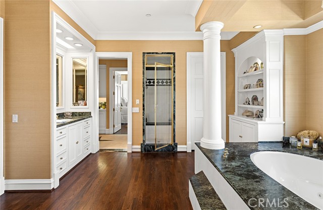 1 San Mateo Way, Corona del Mar CA: https://media.crmls.org/medias/b68cde47-3387-4d6b-9f58-6e0206c7f6e1.jpg