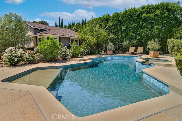 Detail Gallery Image 68 of 74 For 17141 Superior St, Northridge,  CA 91325 - 6 Beds | 4 Baths