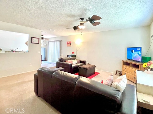 Detail Gallery Image 4 of 28 For 1335 N Elderberry Ave, Ontario,  CA 91762 - 3 Beds | 2 Baths