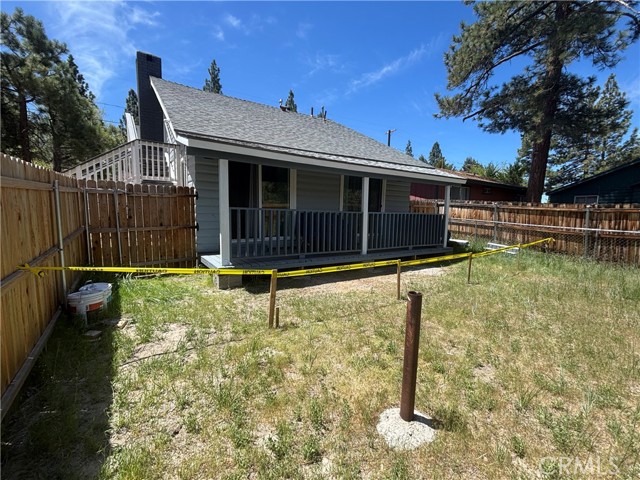 445 E Meadow Lane, Big Bear City CA: https://media.crmls.org/medias/b68d624b-1bf7-4a23-baaa-7d8dc5b42e88.jpg