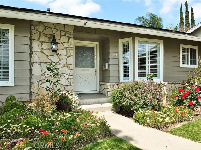 729 East Emerson Ave, Orange CA: https://media.crmls.org/medias/b68d94b9-3ca8-4106-ba35-51c3f5fea6cf.jpg