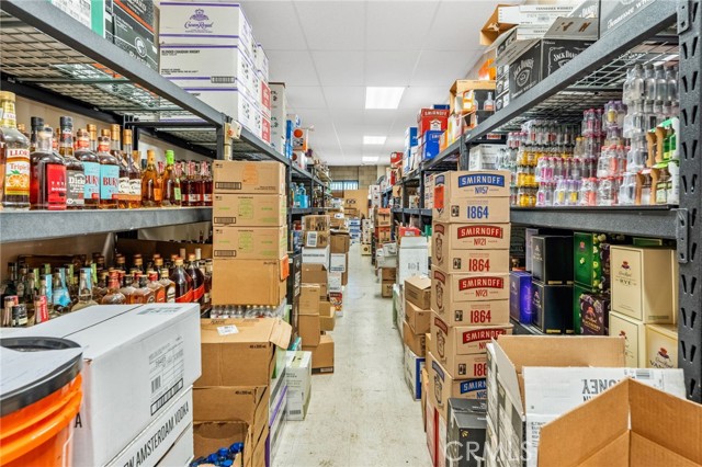 3200 Mission Avenue, Oceanside CA: https://media.crmls.org/medias/b68dd344-59ff-47f4-bac8-fff81c24155f.jpg