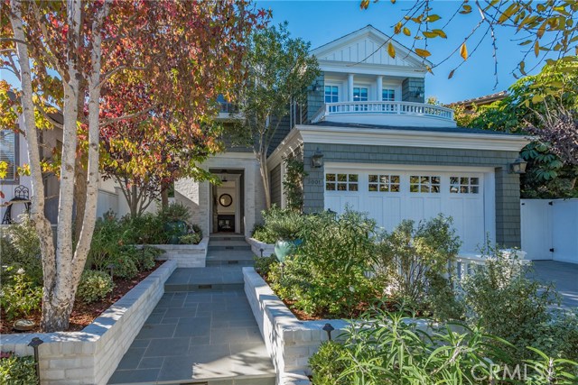 3001 Poinsettia Avenue, Manhattan Beach, California 90266, 5 Bedrooms Bedrooms, ,4 BathroomsBathrooms,Residential,Sold,Poinsettia,SB17265656