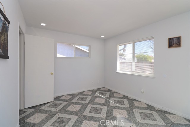 Detail Gallery Image 10 of 23 For 37334 55th St, Palmdale,  CA 93552 - 4 Beds | 2 Baths