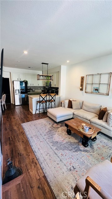 8449 E Arrowhead Way, Anaheim Hills CA: https://media.crmls.org/medias/b68e9305-e88a-42a4-963e-d185ce8ce401.jpg