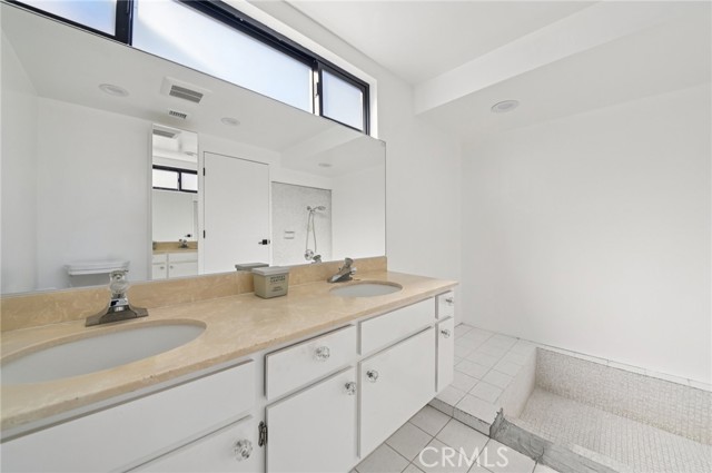 Detail Gallery Image 25 of 31 For 15937 Londelius St, North Hills,  CA 91343 - 3 Beds | 3 Baths