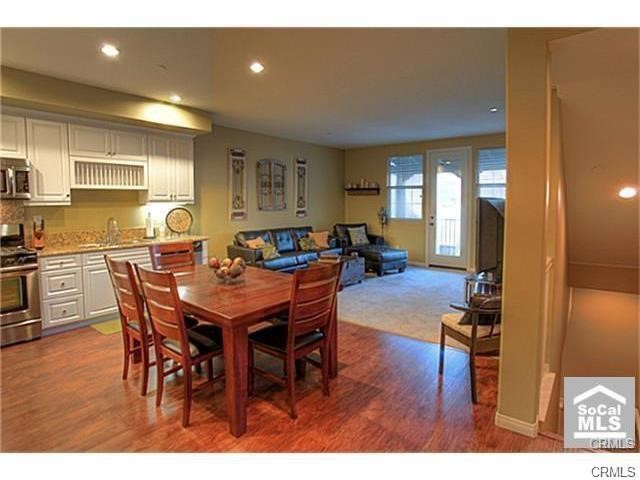 Detail Gallery Image 3 of 16 For 3250 S Edenglen #4,  Ontario,  CA 91761 - 3 Beds | 3 Baths