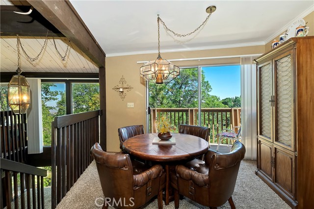 Detail Gallery Image 9 of 27 For 1301 Evergreen Ln, Lake Arrowhead,  CA 92352 - 3 Beds | 2 Baths