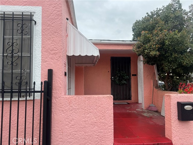 Detail Gallery Image 2 of 21 For 529 W 56th St, Los Angeles,  CA 90037 - – Beds | – Baths