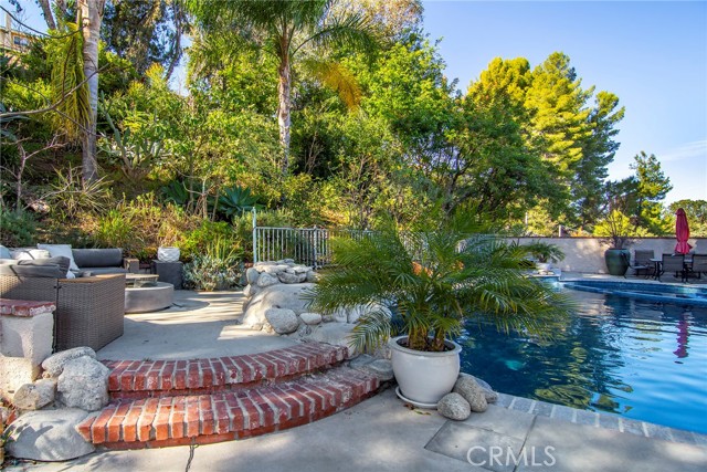 3757 Coldstream, Tarzana CA: https://media.crmls.org/medias/b6906e9f-a81a-4374-995e-dffc5d09e892.jpg
