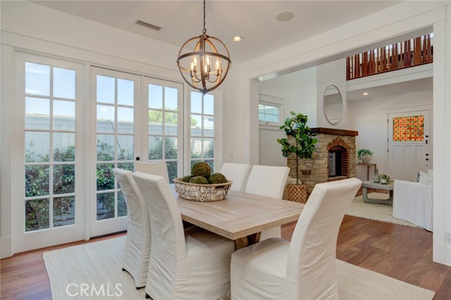 647 15th Street, Manhattan Beach, California 90266, 5 Bedrooms Bedrooms, ,4 BathroomsBathrooms,Residential,Sold,15th,SB21178358