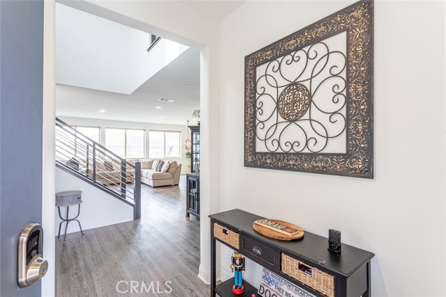 Detail Gallery Image 3 of 34 For 24449 Payton Dr, Lake Elsinore,  CA 92532 - 4 Beds | 3 Baths