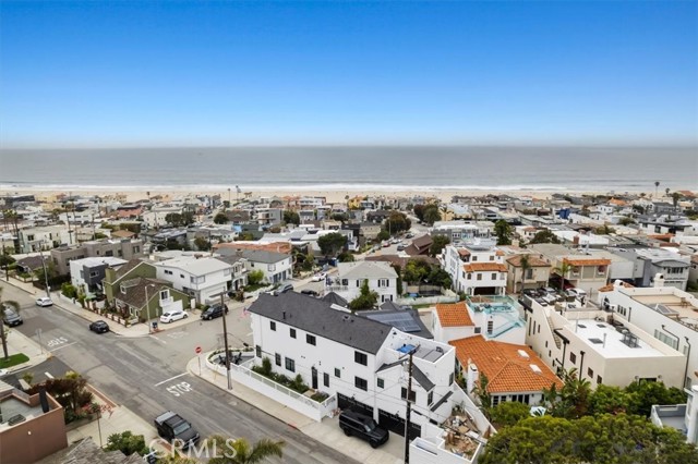 2406 Silverstrand Avenue, Hermosa Beach CA: https://media.crmls.org/medias/b690870d-825e-458b-93ff-b6674241ab75.jpg