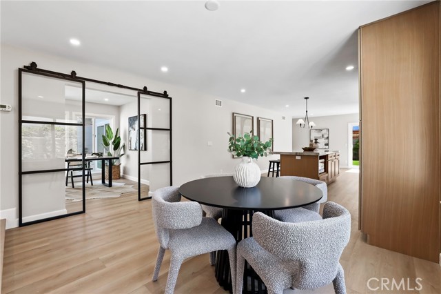 25 Almond Tree Lane, Irvine CA: https://media.crmls.org/medias/b691a652-64ab-4ab5-88b3-2a799d5884b2.jpg
