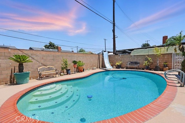 665 N Waterbury Avenue, Covina CA: https://media.crmls.org/medias/b6925a68-c1fe-47ab-85c1-6c282ef9ba27.jpg